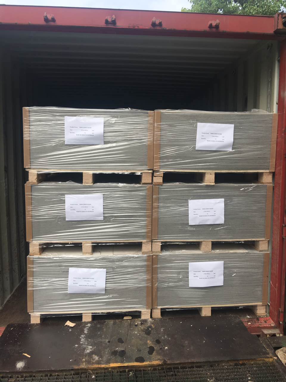 We load goods and export fiber cement board to Australia